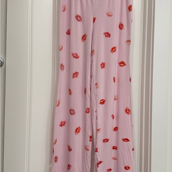 RARE NEW SKIMS SLEEP STRAIGHT LEG PANT IN CHERRY BLOSSOM
LIPSTICK SIZE XXS - Picture 8 of 8
